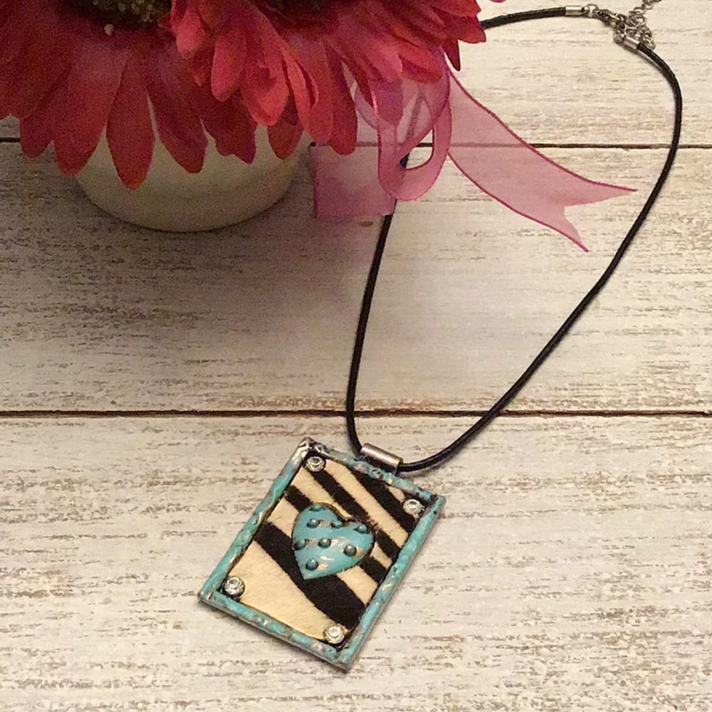Rectangular Necklace - Picture 4 of 7